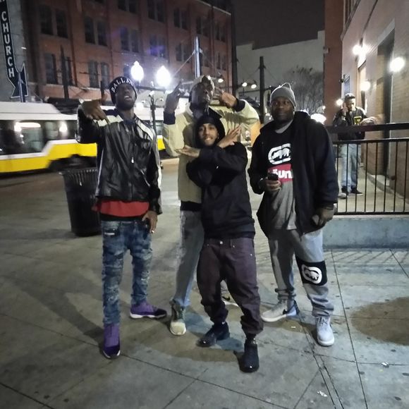 Meet your Posher, Trudell - Picture 1 of 1